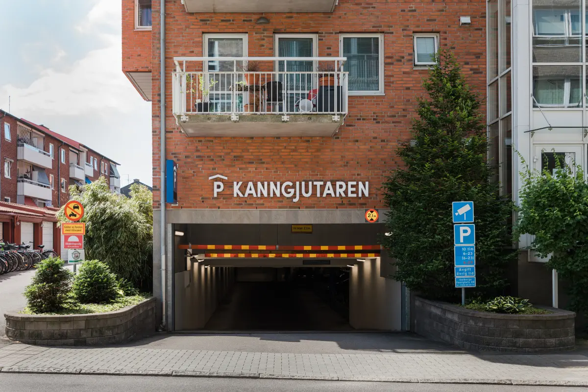Kanngjutaren, parkeringshus i Varberg